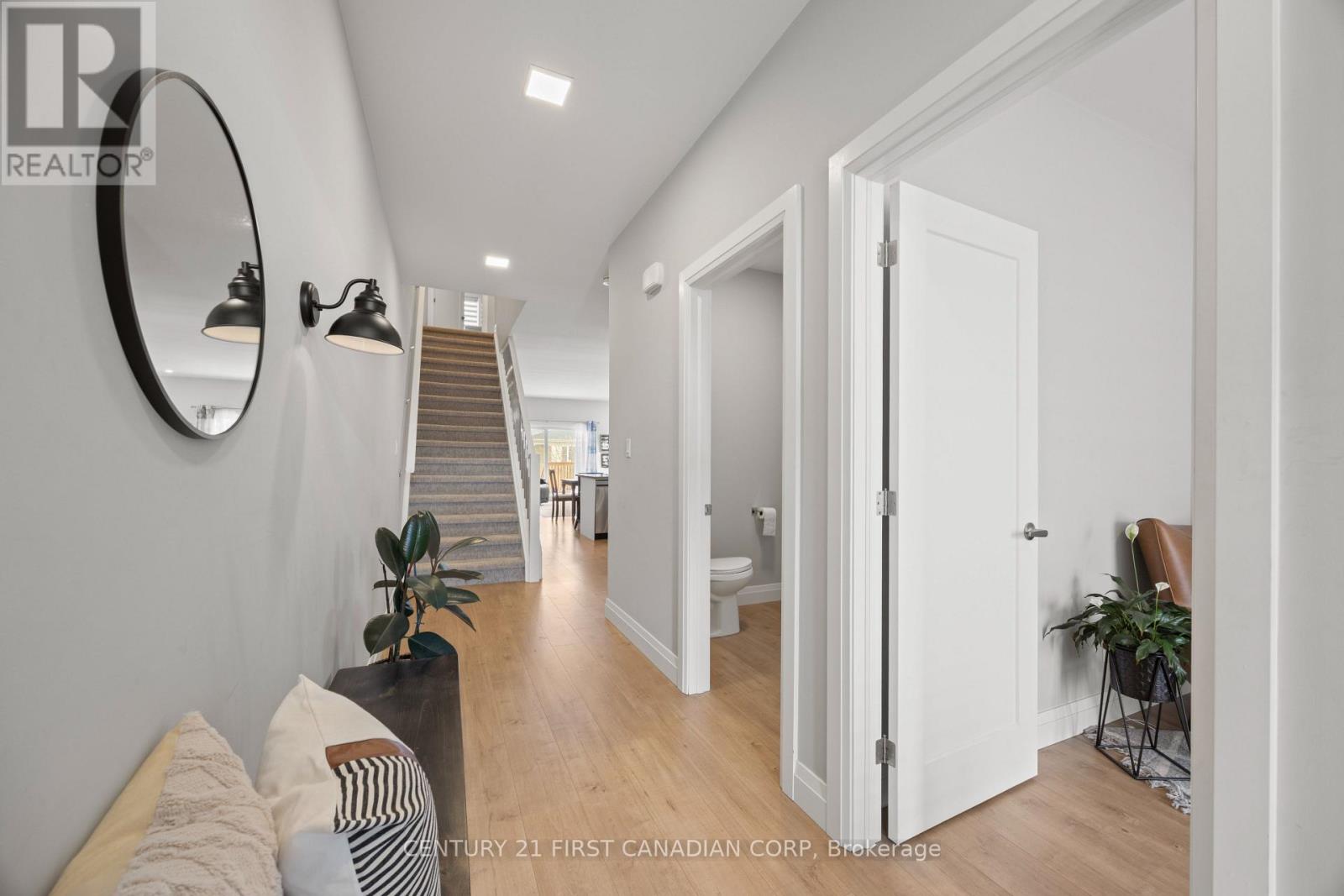 176 King Street, Bluewater, Ontario  N0M 1X0 - Photo 9 - X12853238