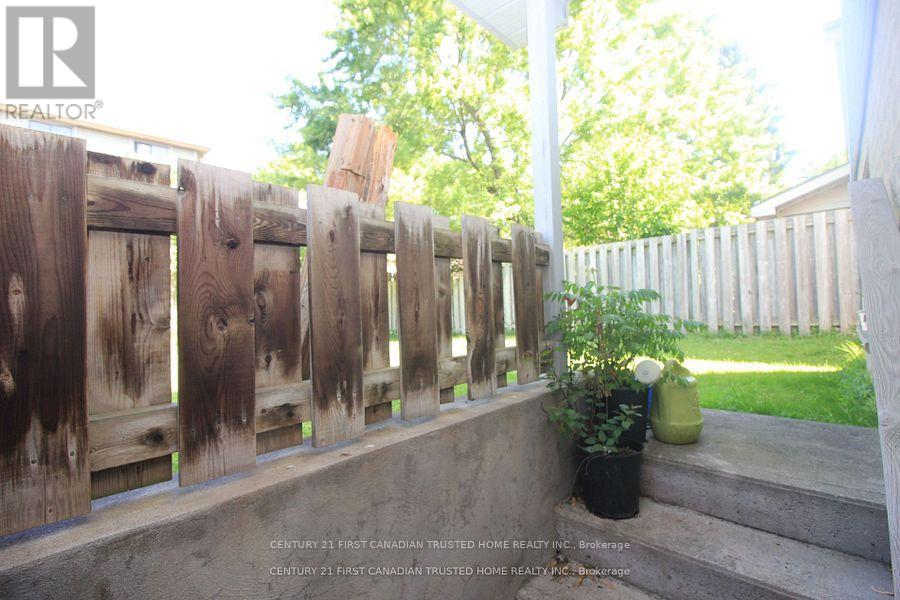 893 Lawson Road, London North, Ontario  N6G 4X4 - Photo 30 - X12853268