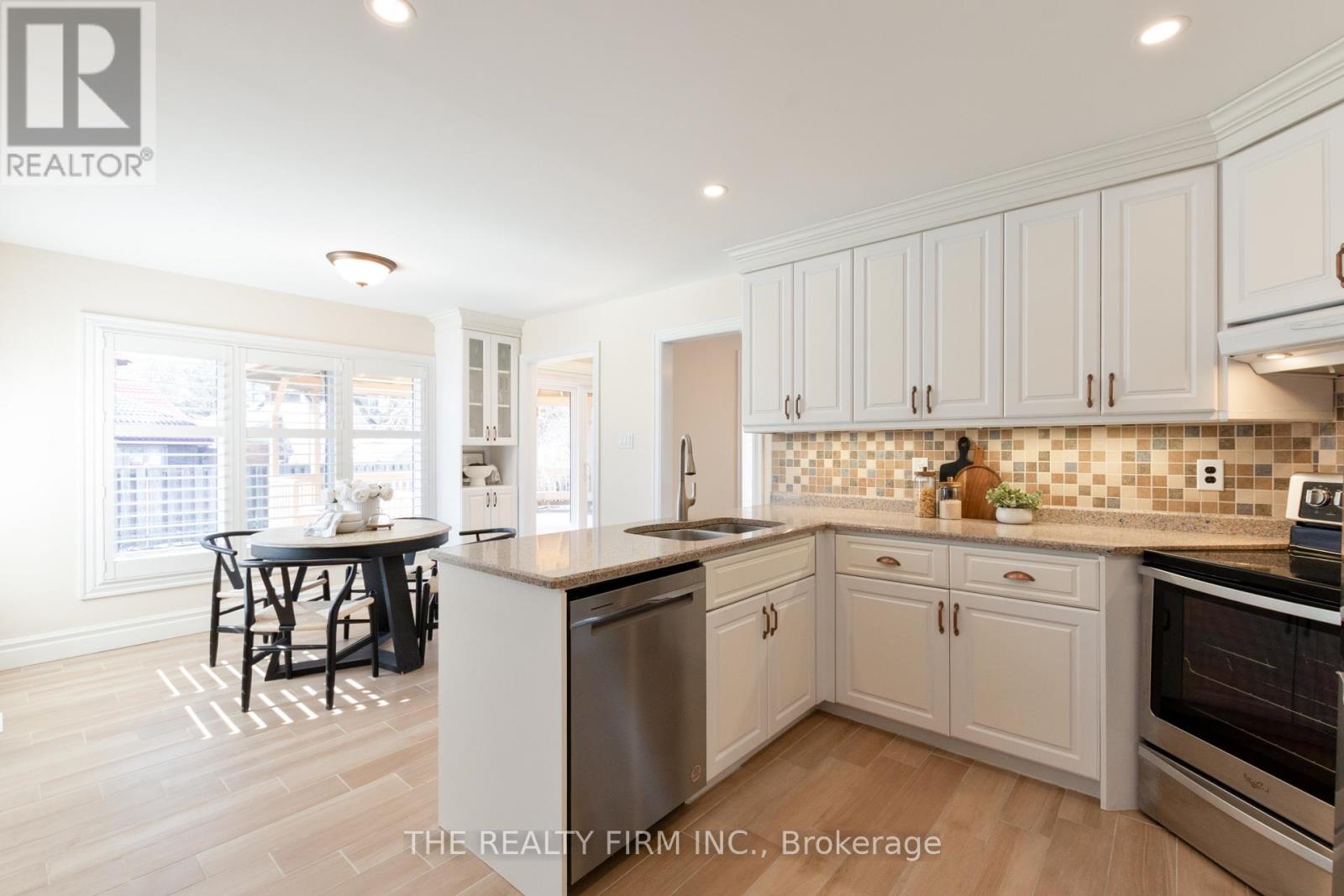 102 Masonville Court, London North, Ontario  N5X 3M5 - Photo 11 - X12853278