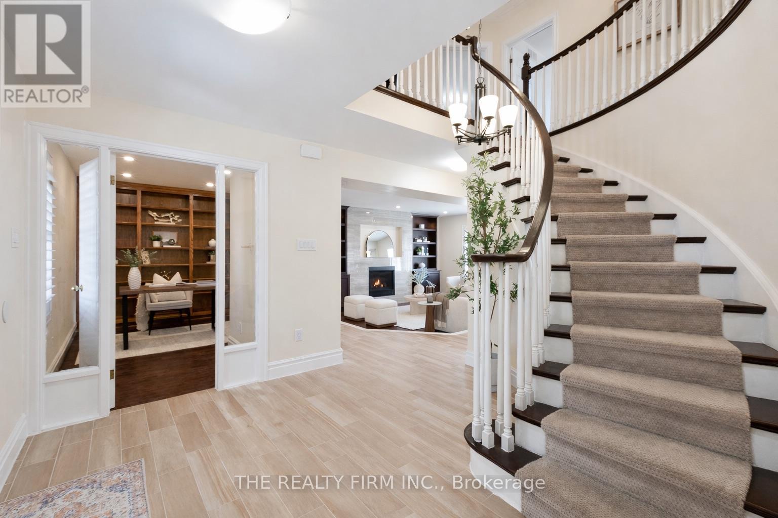 102 Masonville Court, London North, Ontario  N5X 3M5 - Photo 3 - X12853278