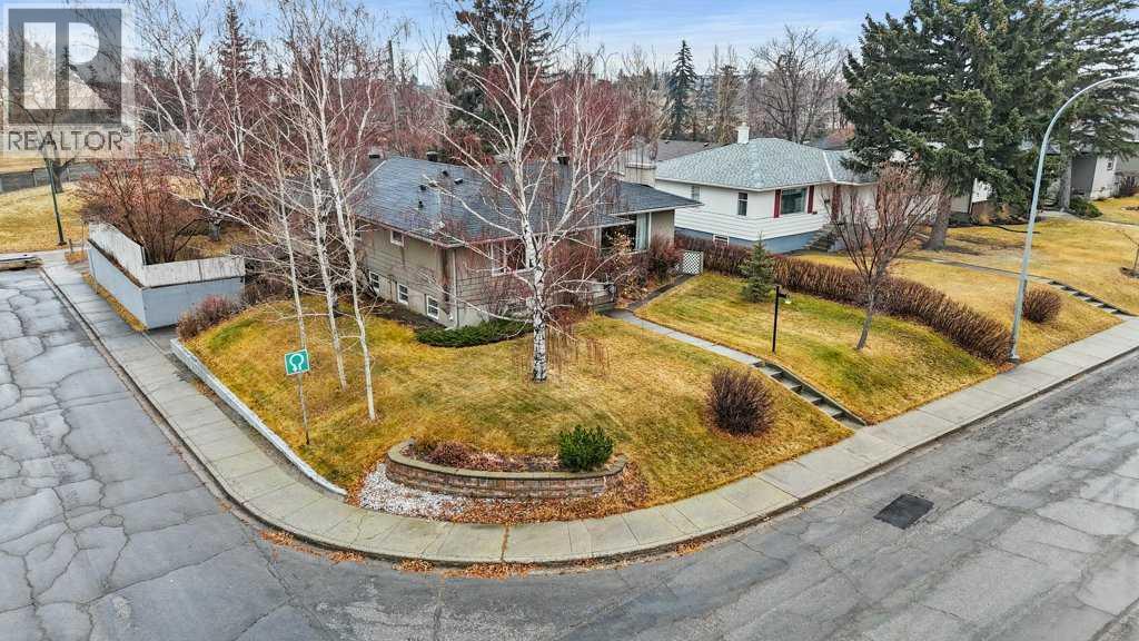 3204 24a Street Sw, Calgary, Alberta  T3C 1W7 - Photo 2 - A2291107