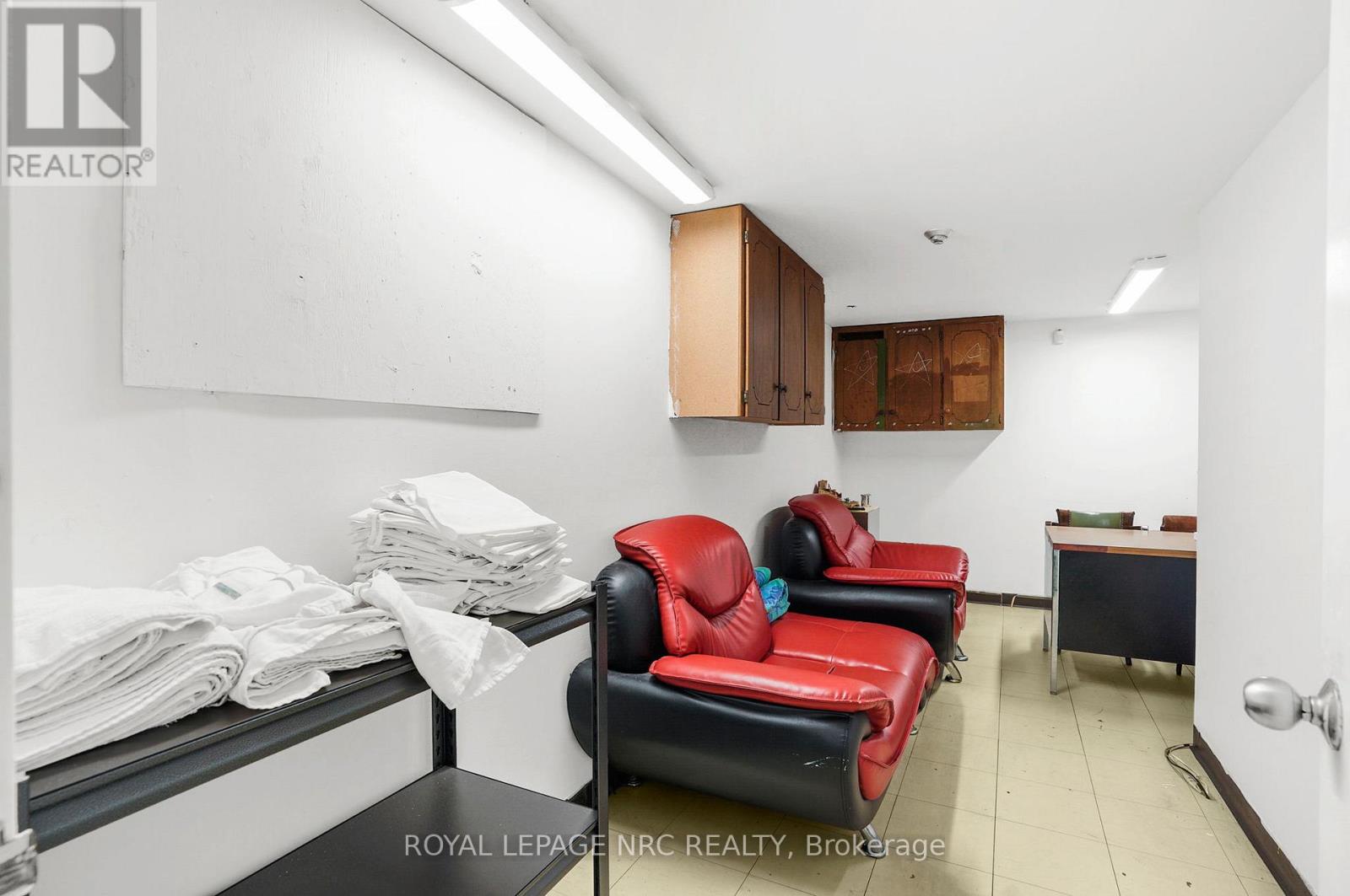 312 Lake Street, St. Catharines, Ontario  L2N 4H4 - Photo 17 - X12853170