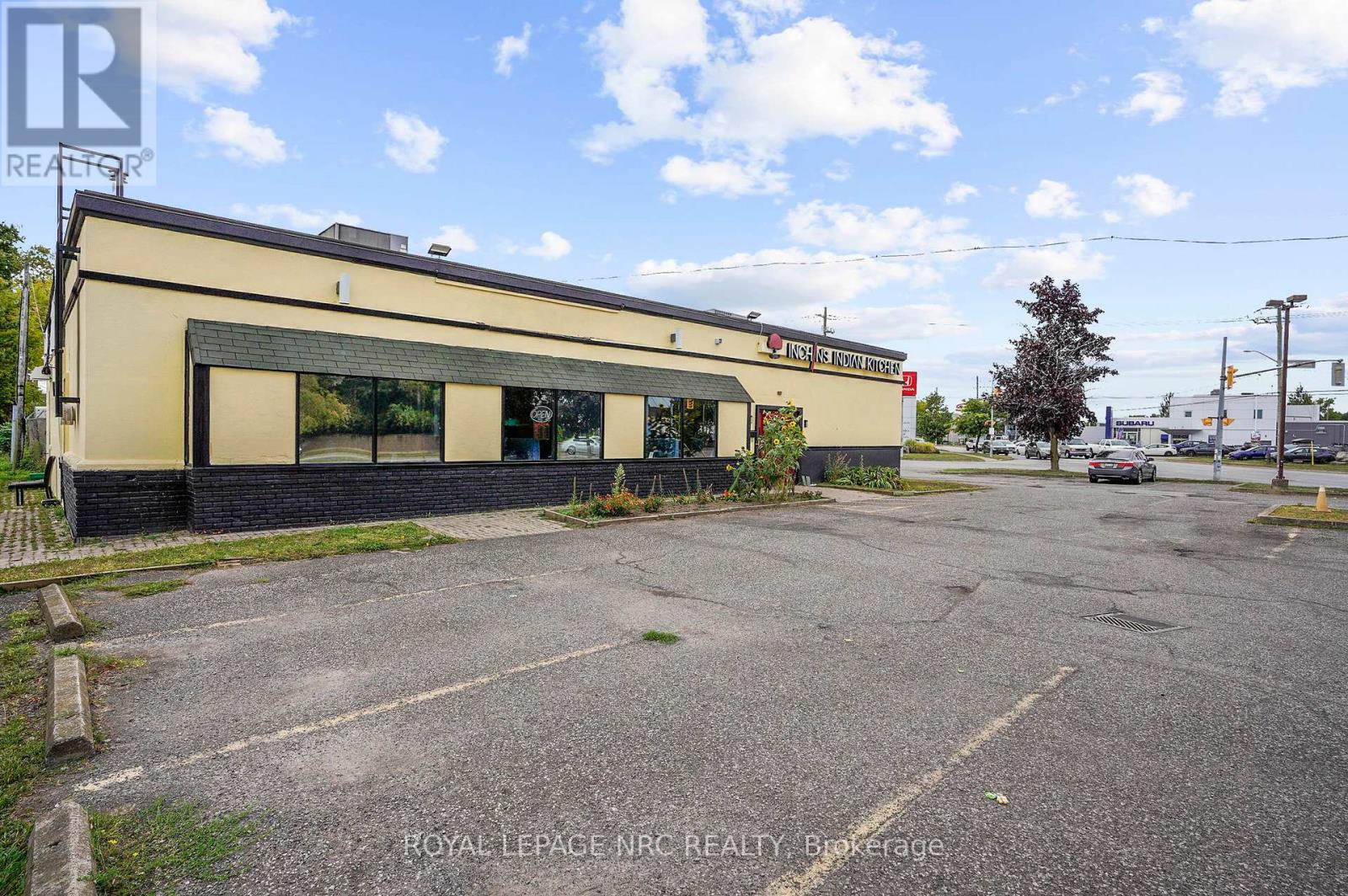 312 Lake Street, St. Catharines, Ontario  L2N 4H4 - Photo 3 - X12853170