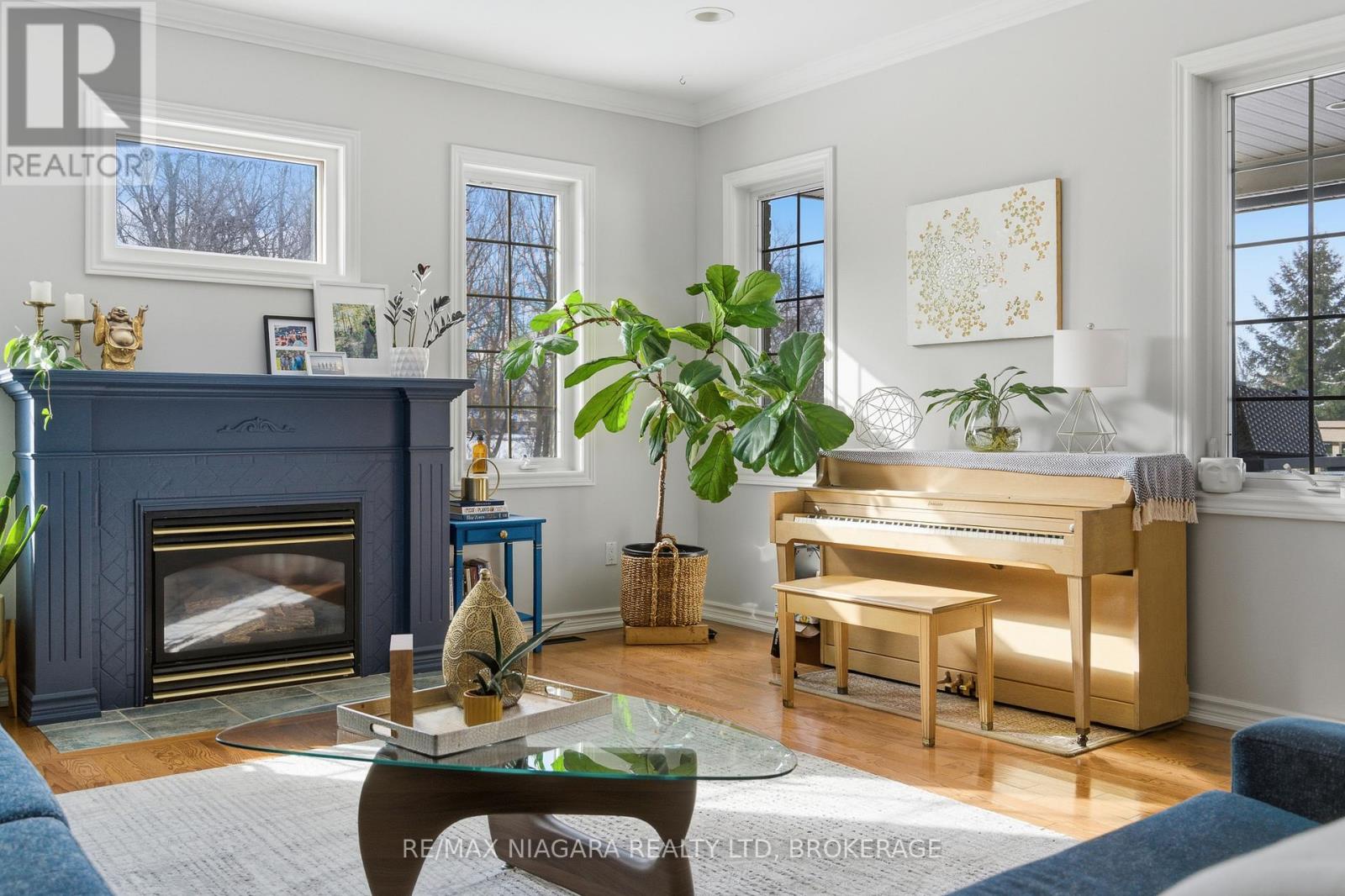 7770 Cameron Court, Niagara Falls, Ontario  L2H 3G9 - Photo 6 - X12853224