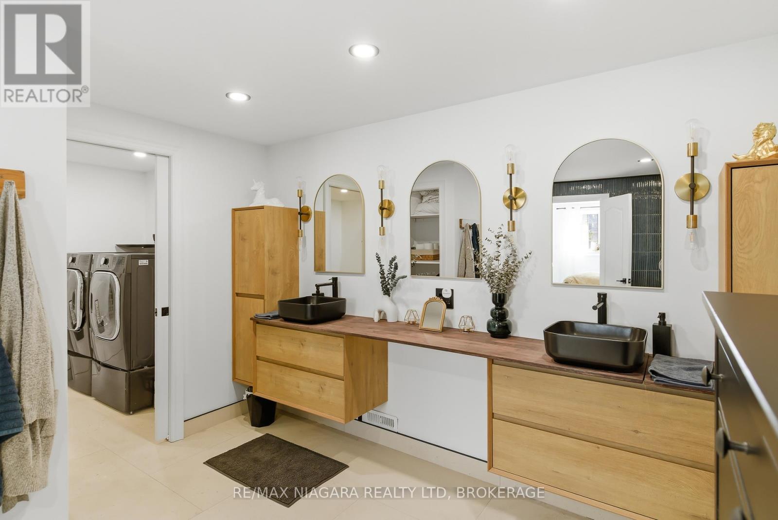 7770 Cameron Court, Niagara Falls, Ontario  L2H 3G9 - Photo 8 - X12853224