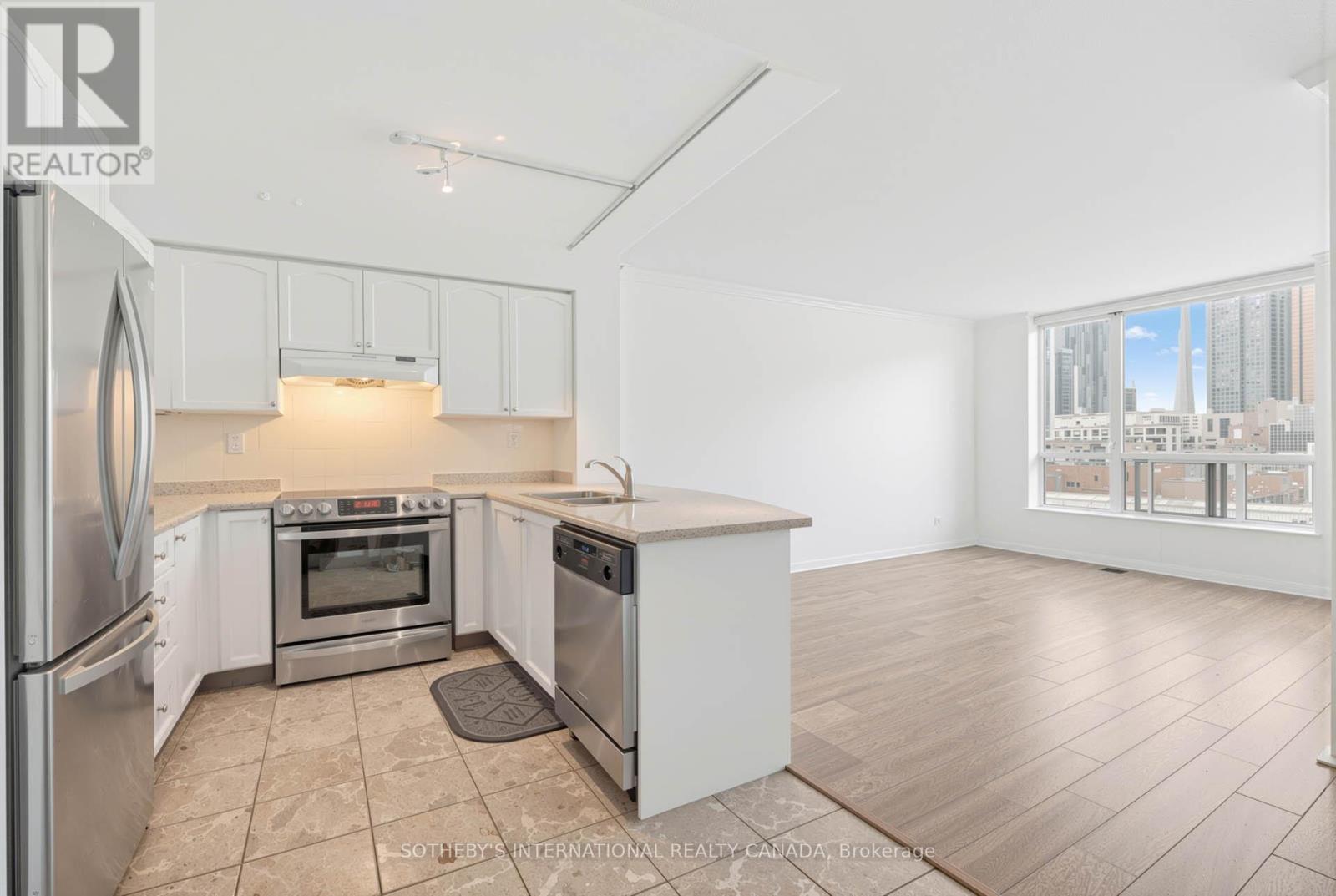 1014 - 109 Front Street E, Toronto (Waterfront Communities), Ontario  M5A 4P7 - Photo 8 - C12840870