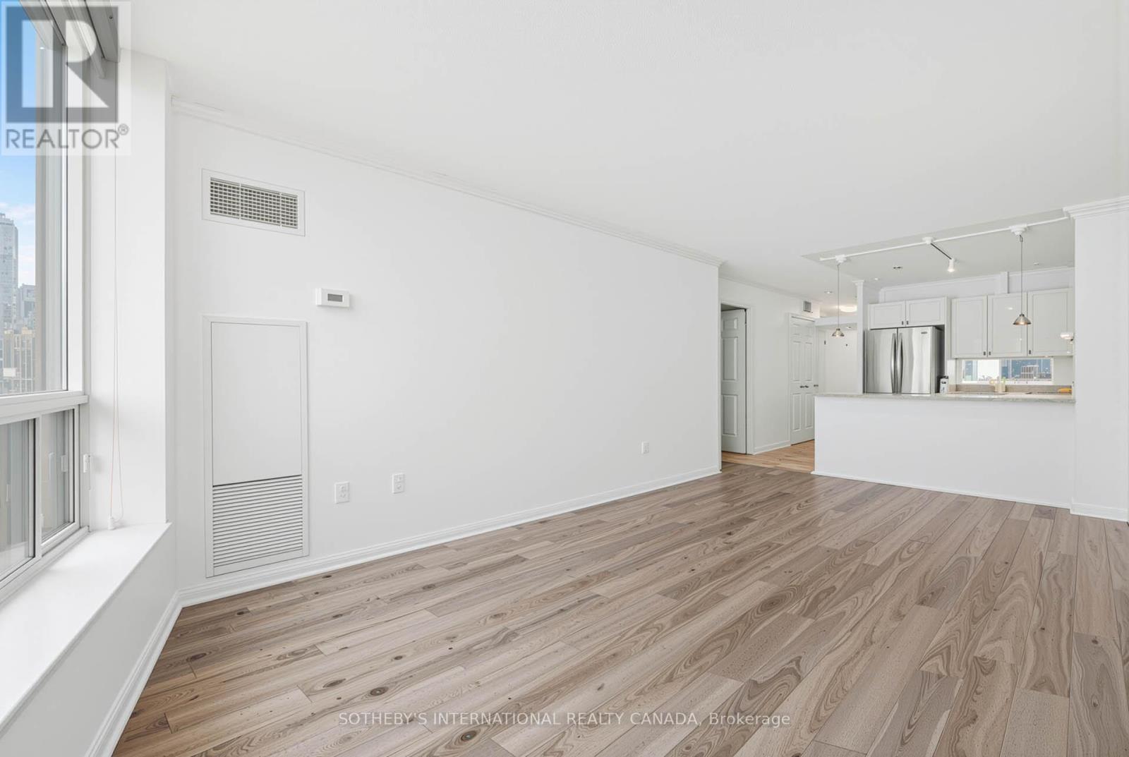 1014 - 109 Front Street E, Toronto (Waterfront Communities), Ontario  M5A 4P7 - Photo 13 - C12840870