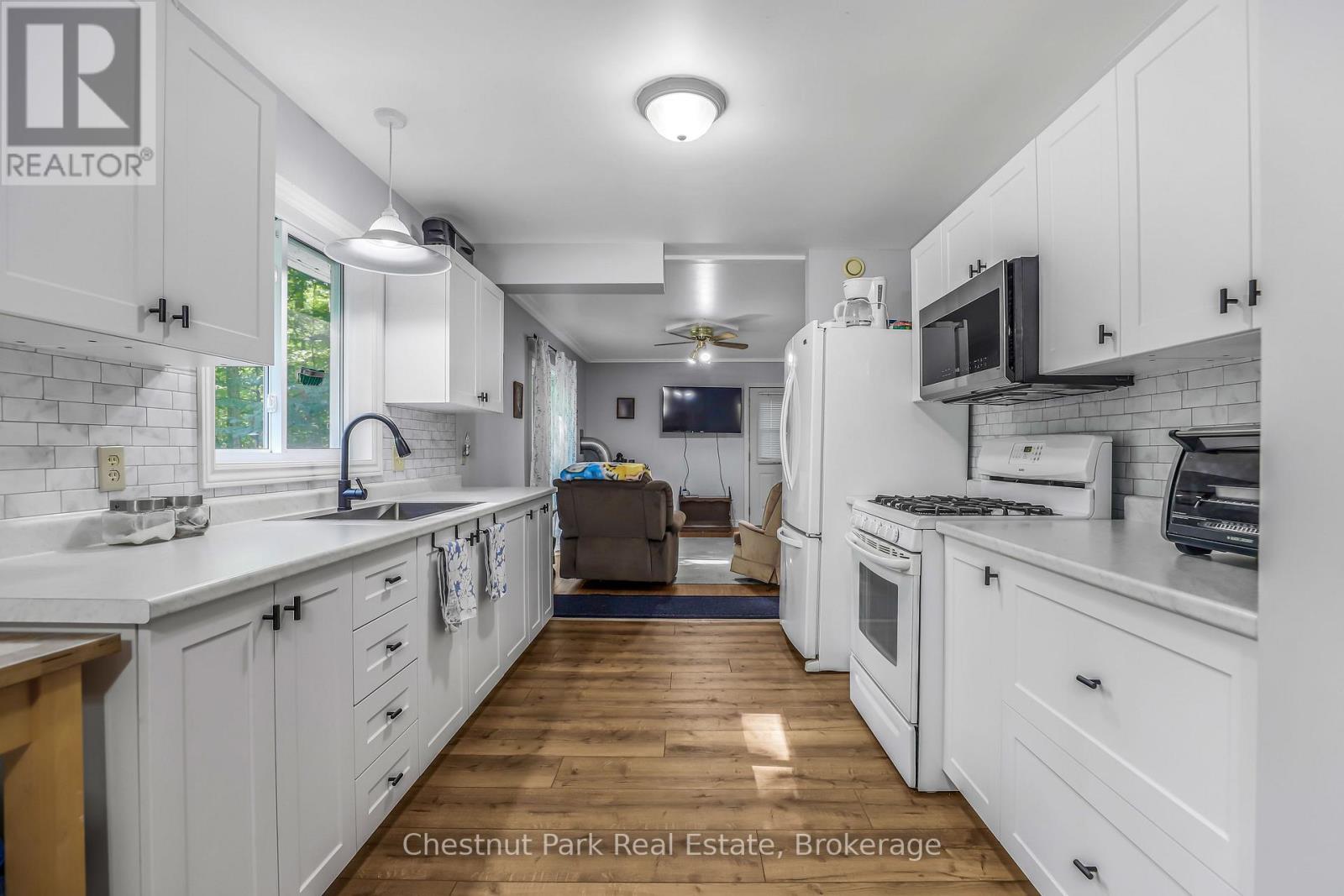 89 Tammys Cove Road, Northern Bruce Peninsula, Ontario  N0H 1Z0 - Photo 21 - X12853142