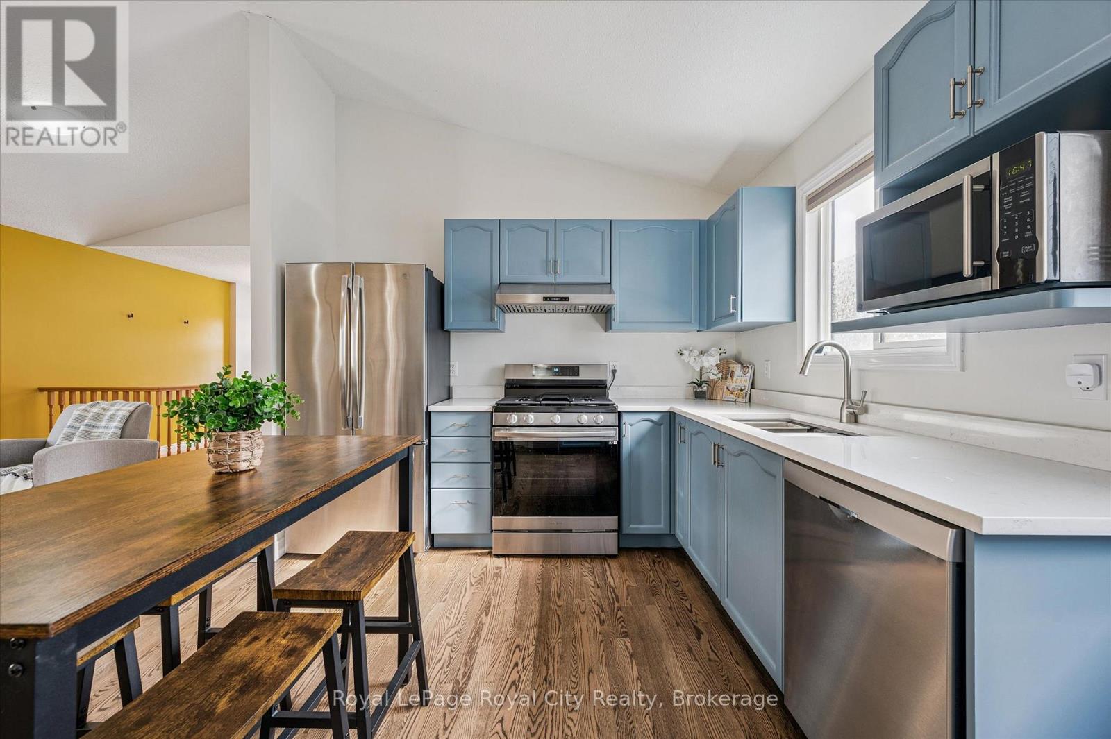 541 Mctavish Street, Centre Wellington, Ontario  N1M 3P9 - Photo 12 - X12853168