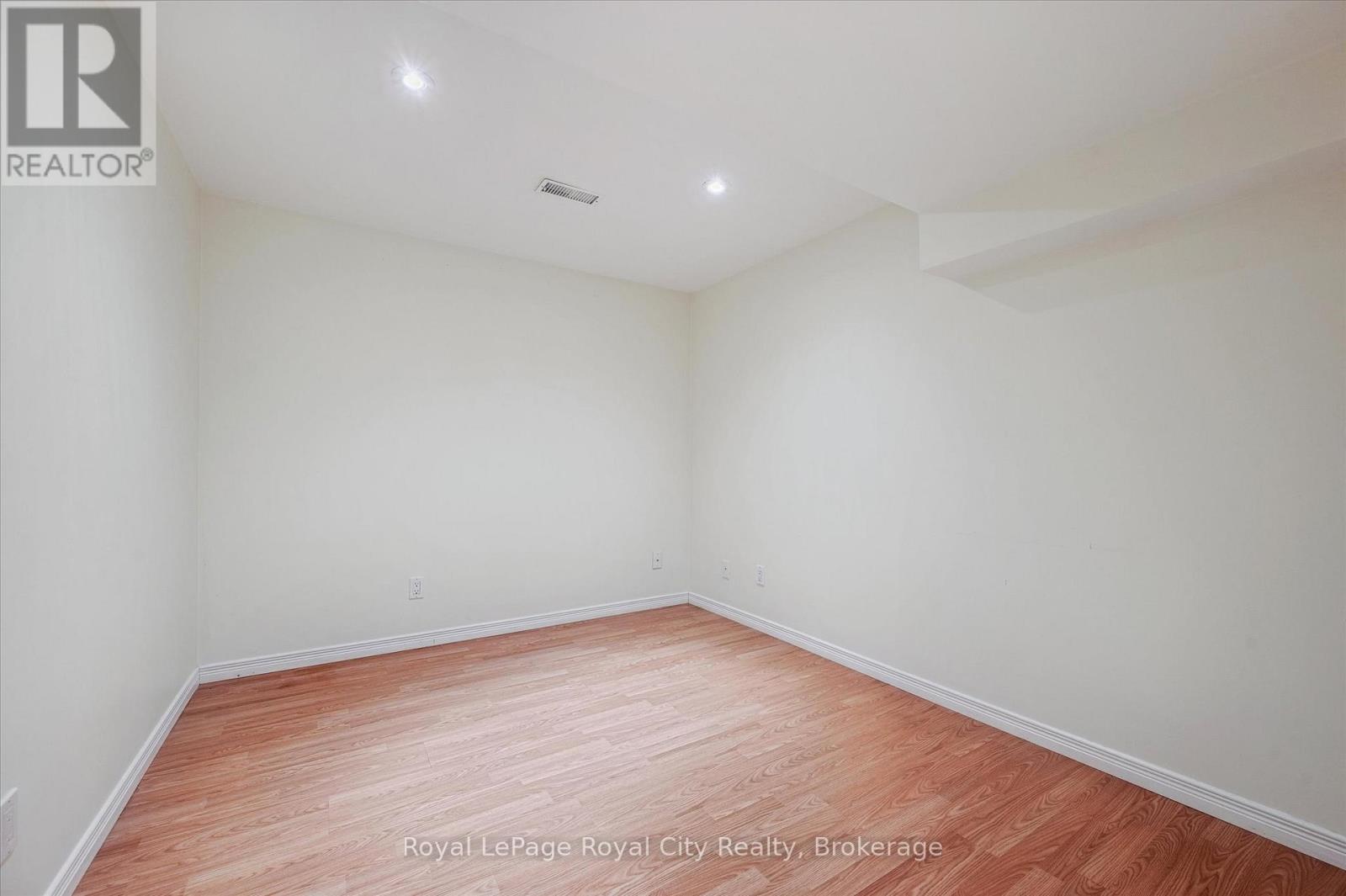 541 Mctavish Street, Centre Wellington, Ontario  N1M 3P9 - Photo 25 - X12853168