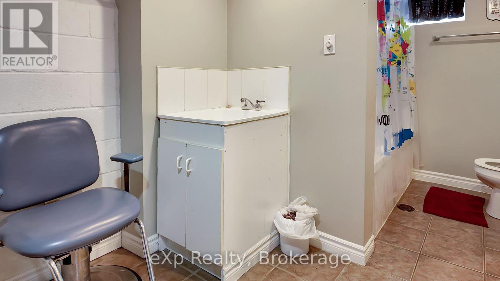 408 Mcnab Street, Brockton, Ontario  N0G 2V0 - Photo 29 - X12853216