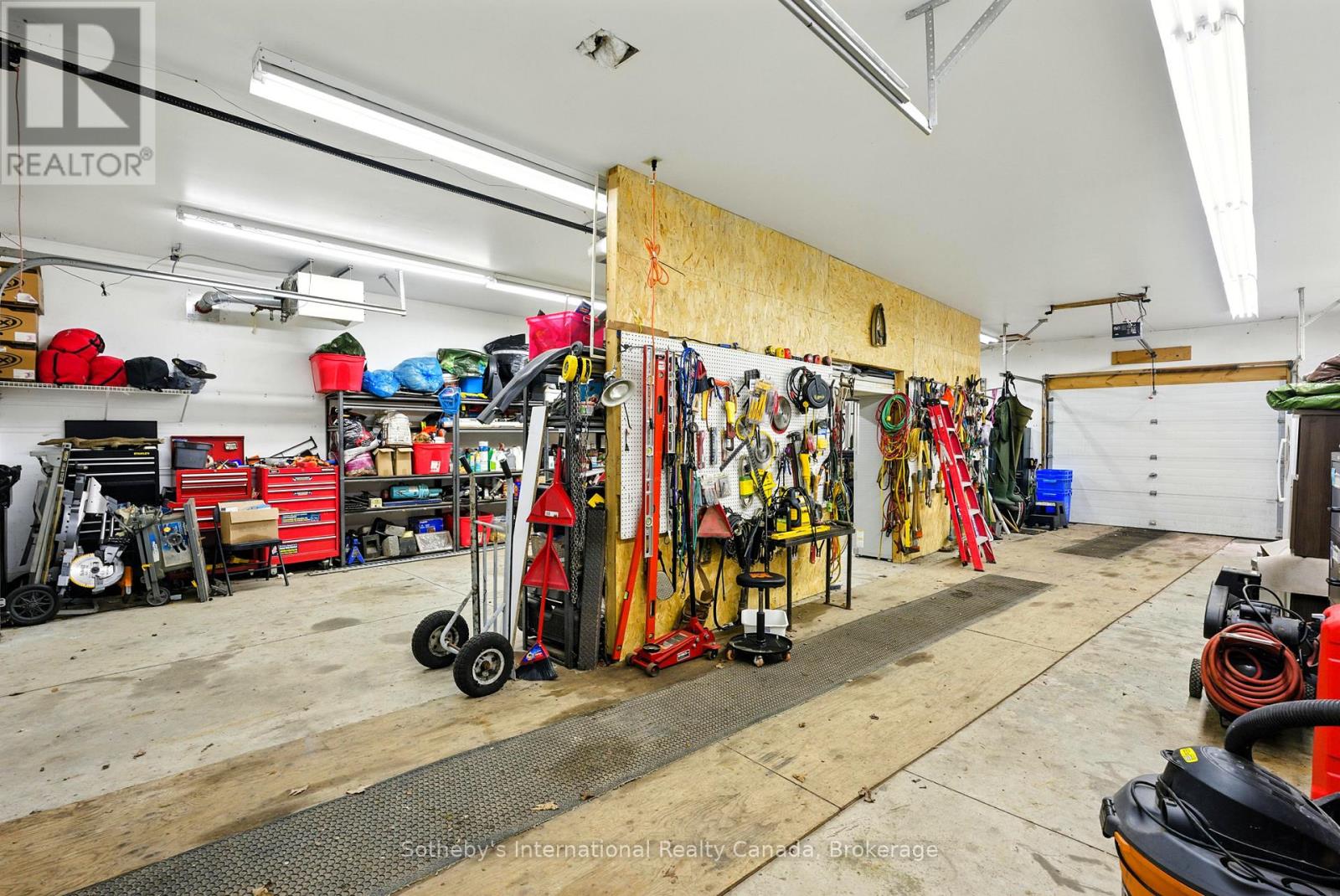 775 Rosskopf Road, Magnetawan, Ontario  P0A 1C0 - Photo 35 - X12853290