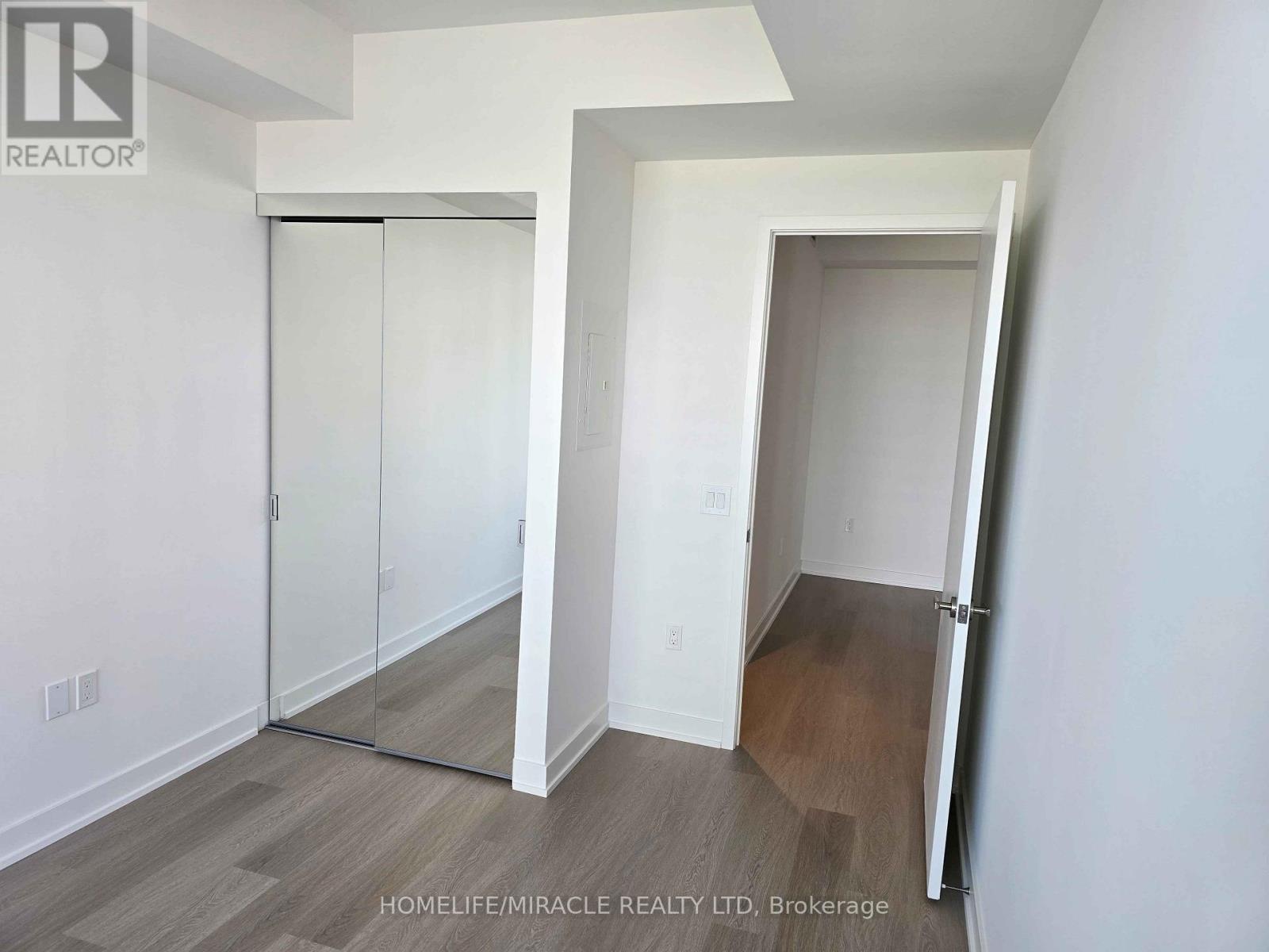 2606 - 448 Burnhamthorpe Road, Mississauga, Ontario  L5B 4M6 - Photo 11 - W12852448