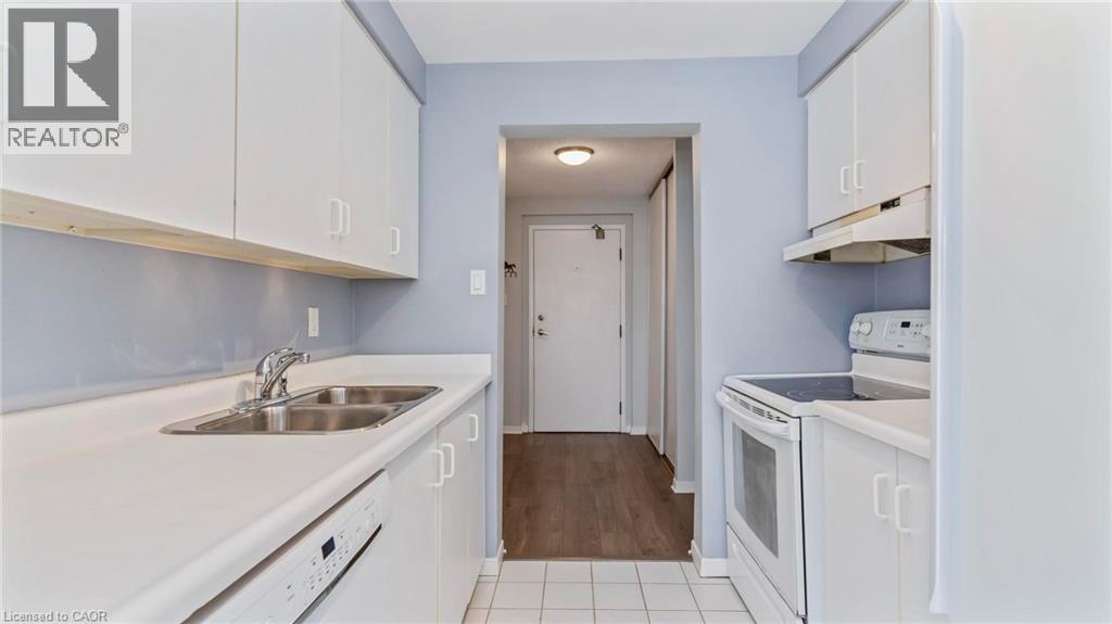 Photo 13 of 22 for 570 Proudfoot Lane Unit# 902