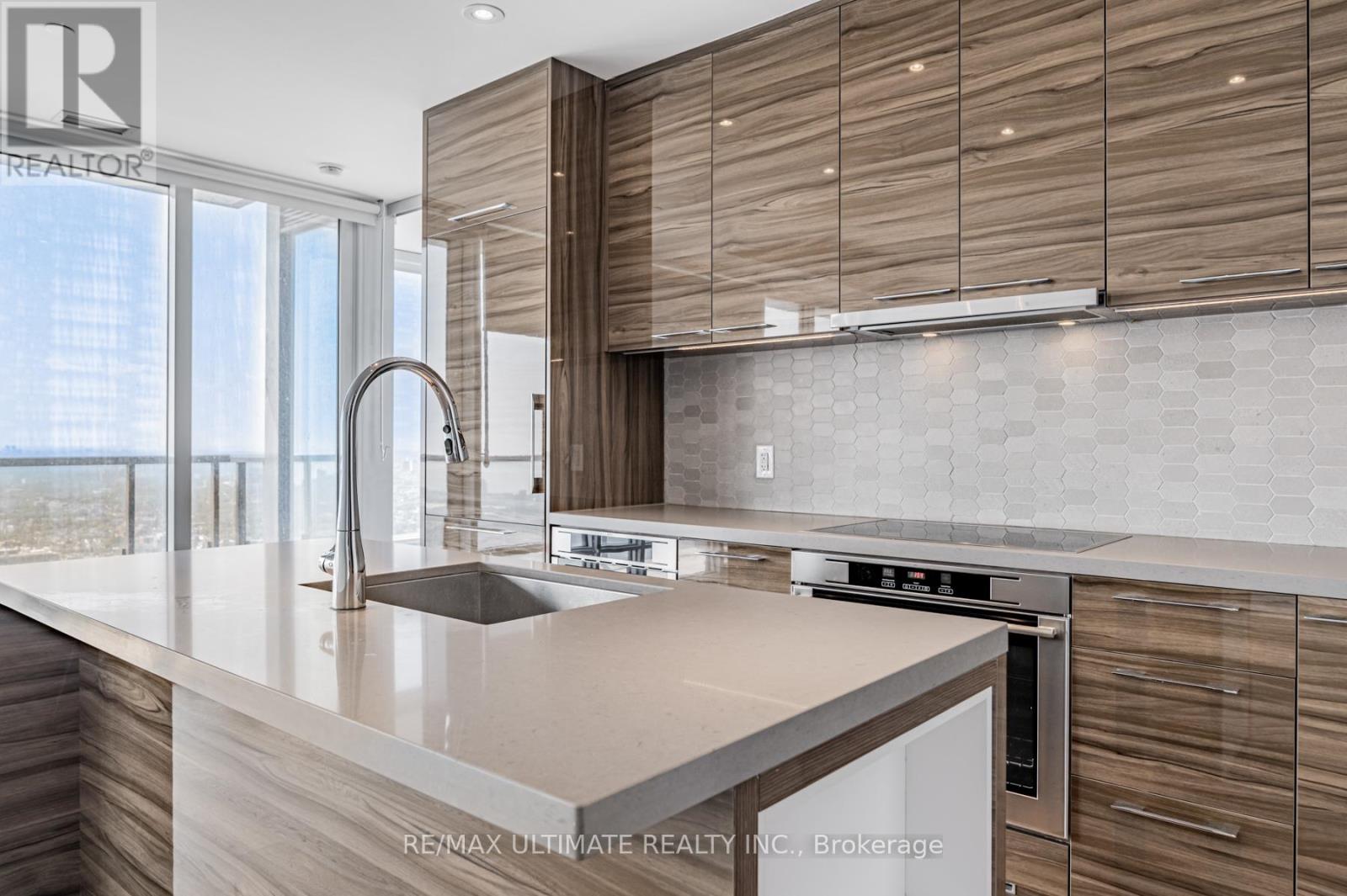 5408 - 488 University Avenue, Toronto, Ontario  M5G 0C1 - Photo 3 - C12853188