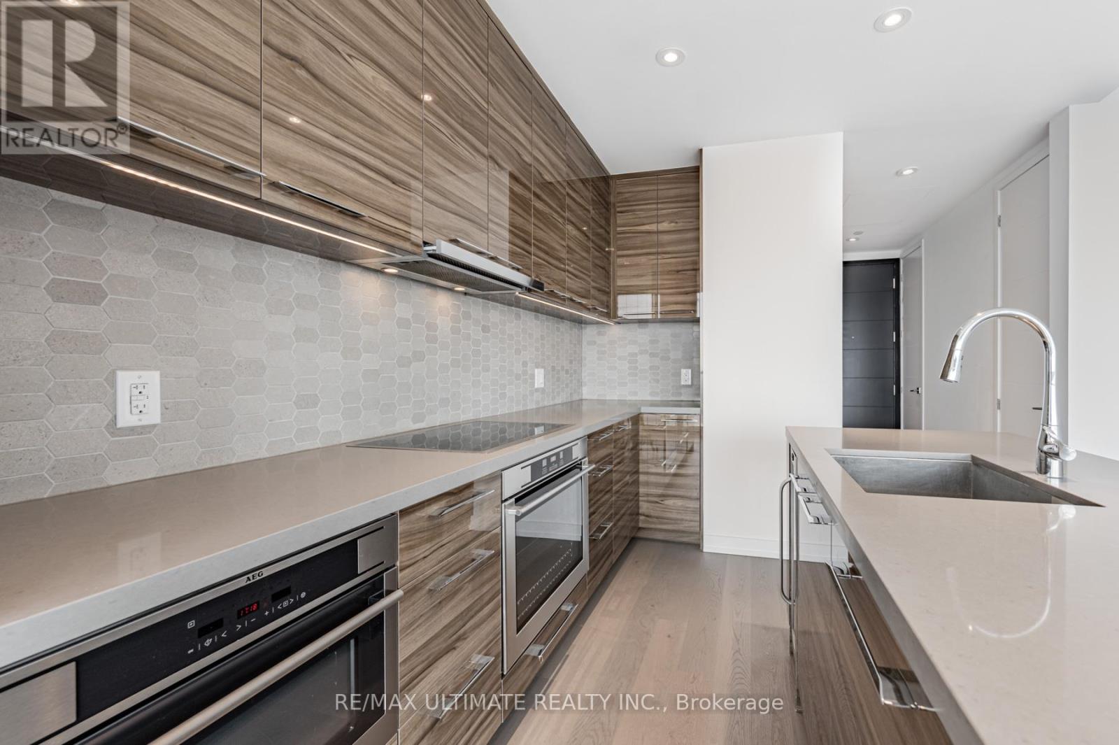 5408 - 488 University Avenue, Toronto, Ontario  M5G 0C1 - Photo 4 - C12853188