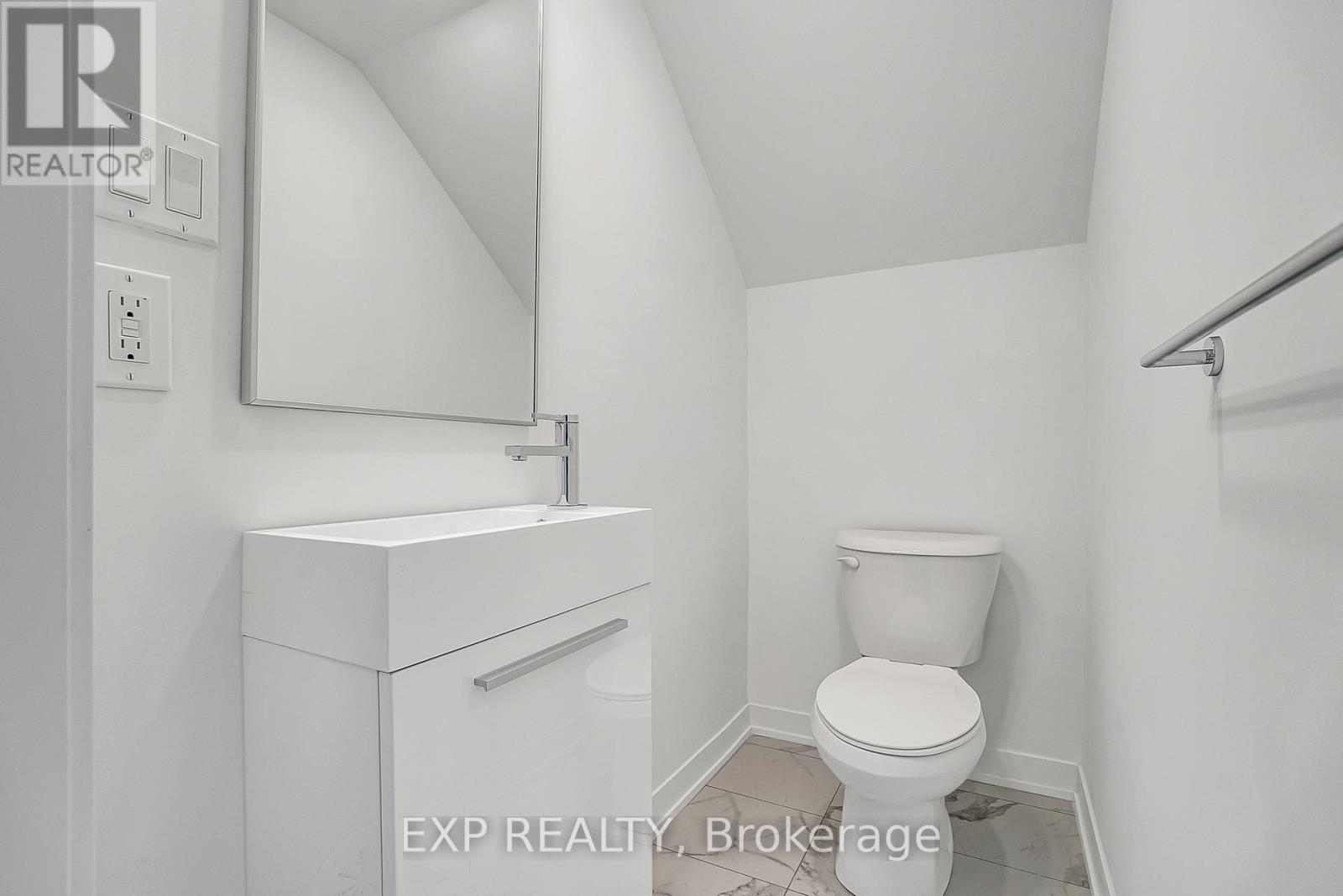 76 Turtle Island Road, Toronto (Englemount-Lawrence), Ontario  M6A 0G2 - Photo 15 - C12853192