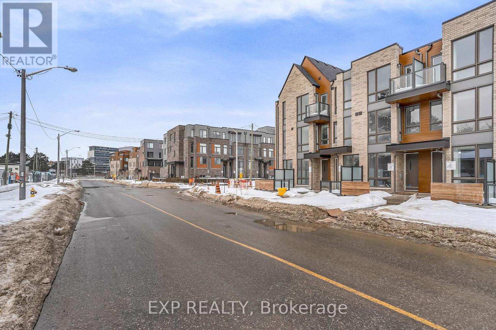 76 Turtle Island Road, Toronto (Englemount-Lawrence), Ontario  M6A 0G2 - Photo 4 - C12853192