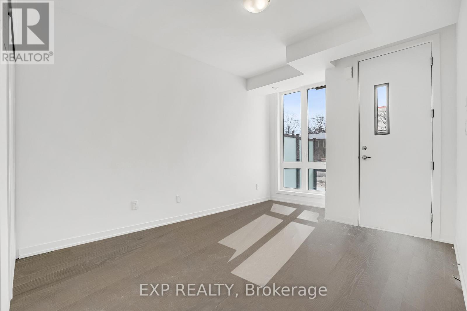 76 Turtle Island Road, Toronto (Englemount-Lawrence), Ontario  M6A 0G2 - Photo 6 - C12853192