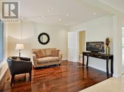 43 Mcnicoll Avenue, Toronto (Hillcrest Village), Ontario  M2H 2B1 - Photo 3 - C12853282