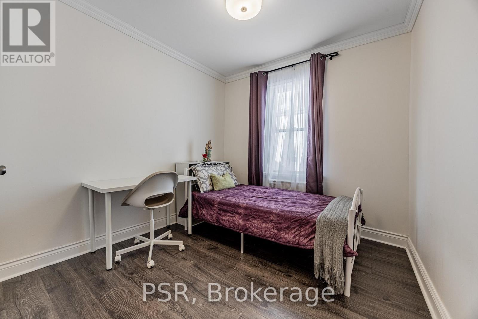 285 Robina Avenue, Toronto (Oakwood Village), Ontario  M6C 3Y9 - Photo 4 - C12853288