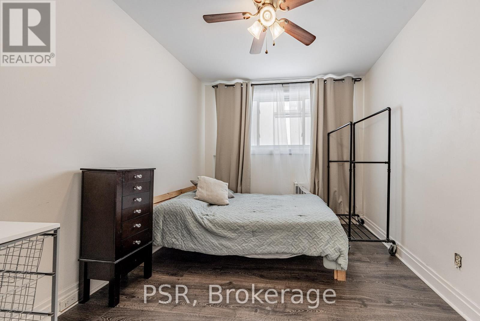 285 Robina Avenue, Toronto (Oakwood Village), Ontario  M6C 3Y9 - Photo 5 - C12853288