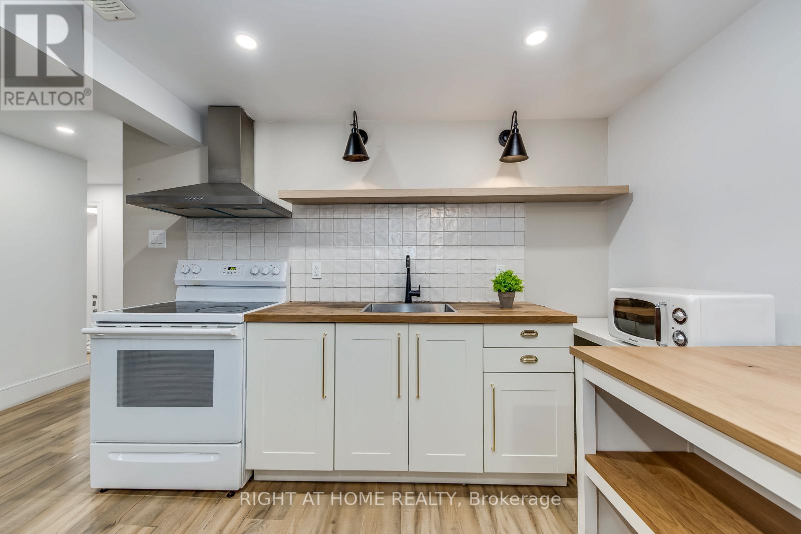 4230 Credit Pointe Drive, Mississauga, Ontario  L5M 3K2 - Photo 38 - W12674406