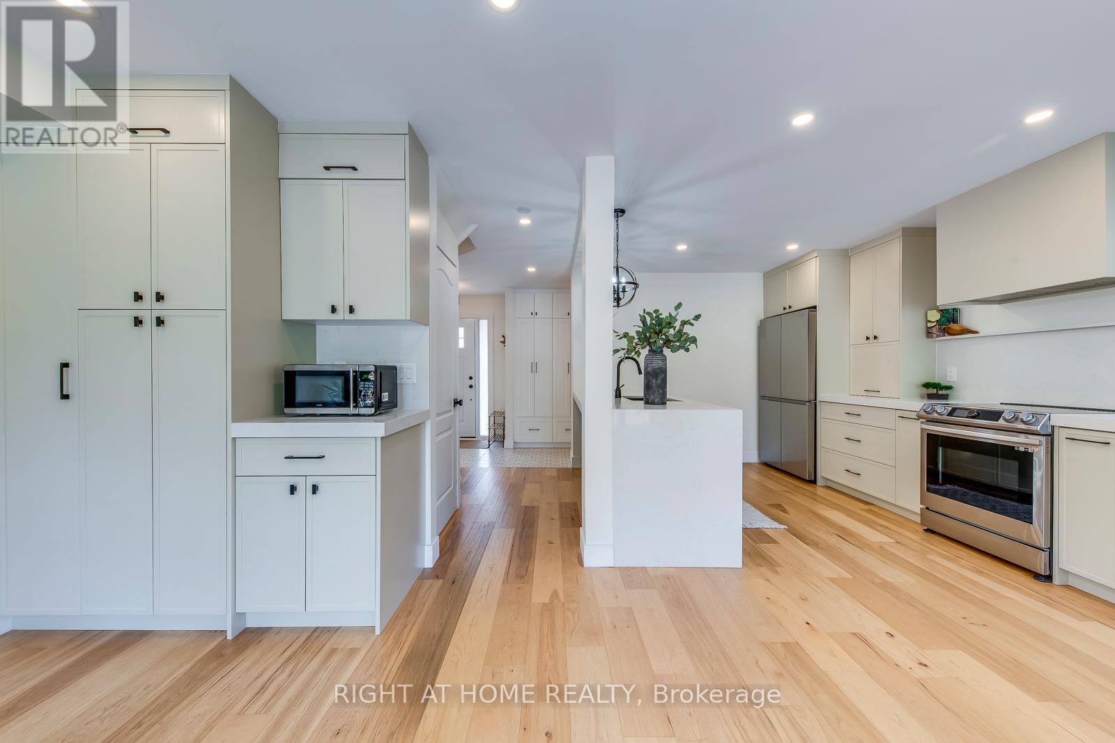 4230 Credit Pointe Drive, Mississauga, Ontario  L5M 3K2 - Photo 13 - W12674406