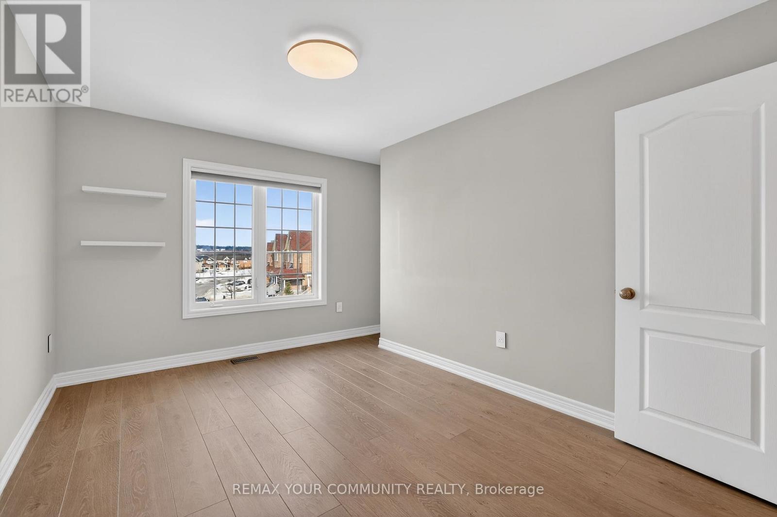 49 Matthewson Avenue, Bradford West Gwillimbury (Bradford), Ontario  L3Z 0P3 - Photo 25 - N12853208