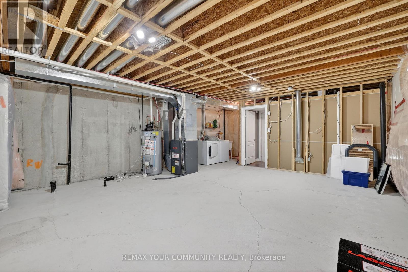 49 Matthewson Avenue, Bradford West Gwillimbury (Bradford), Ontario  L3Z 0P3 - Photo 35 - N12853208