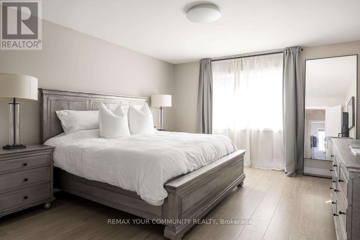 49 Matthewson Avenue, Bradford West Gwillimbury (Bradford), Ontario  L3Z 0P3 - Photo 6 - N12853208