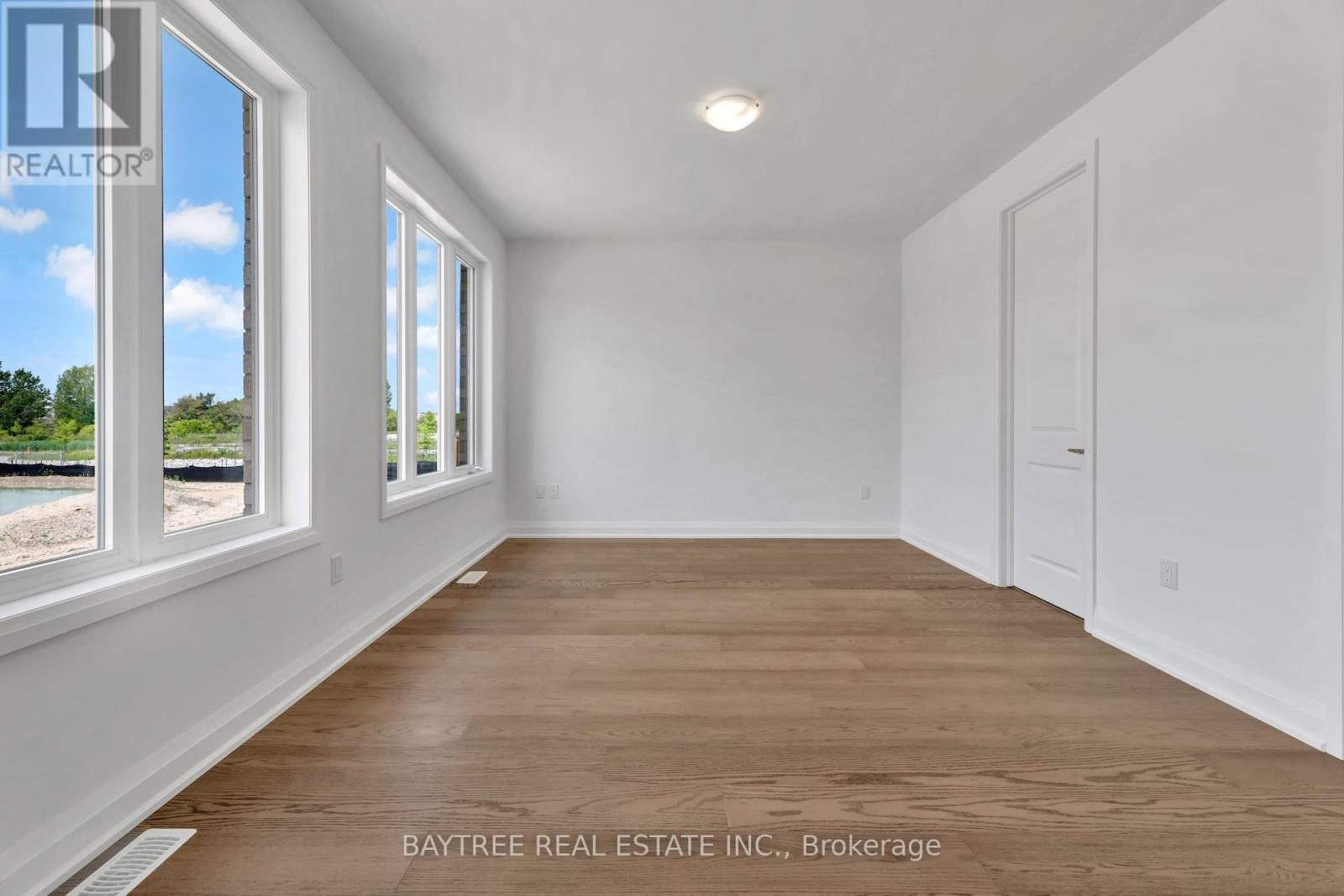 37 Lally Terrace, Barrie, Ontario  L9J 0Y2 - Photo 11 - S12853152