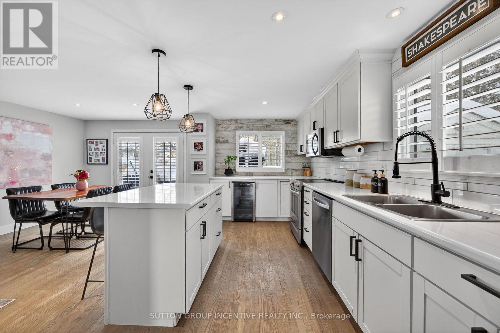 56 Shakespeare Crescent, Barrie (Letitia Heights), Ontario  L4N 6C1 - Photo 6 - S12853274