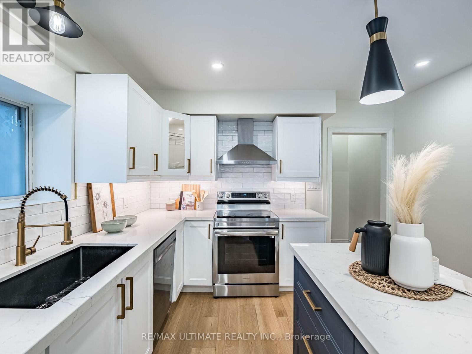 918 Ossington Avenue, Toronto (Dovercourt-Wallace Emerson-Junction), Ontario  M6J 3V1 - Photo 12 - W12853176