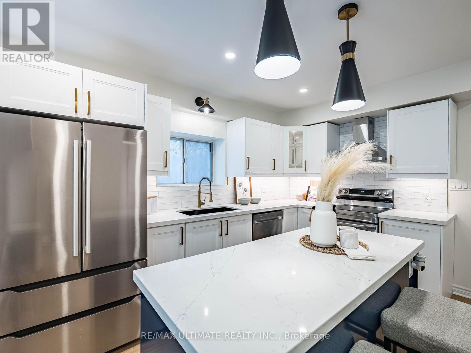 918 Ossington Avenue, Toronto (Dovercourt-Wallace Emerson-Junction), Ontario  M6J 3V1 - Photo 13 - W12853176