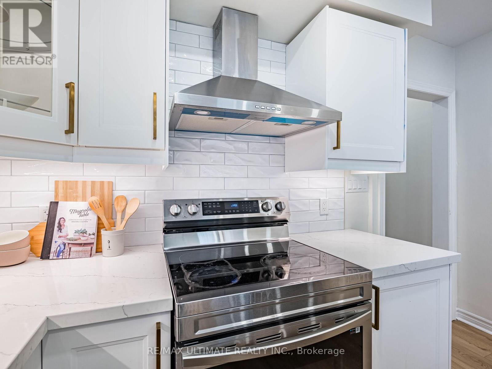 918 Ossington Avenue, Toronto (Dovercourt-Wallace Emerson-Junction), Ontario  M6J 3V1 - Photo 15 - W12853176