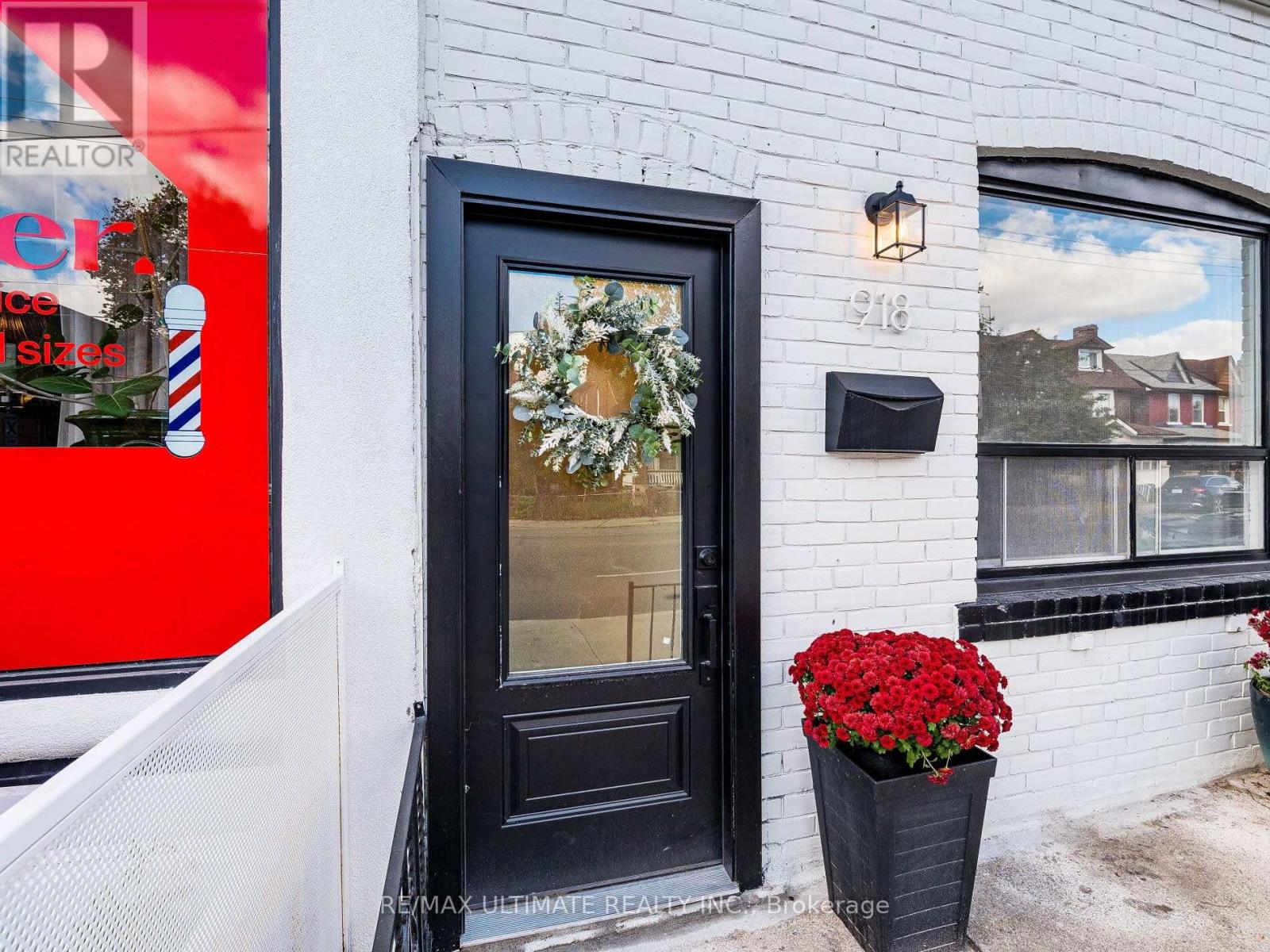 918 Ossington Avenue, Toronto (Dovercourt-Wallace Emerson-Junction), Ontario  M6J 3V1 - Photo 2 - W12853176