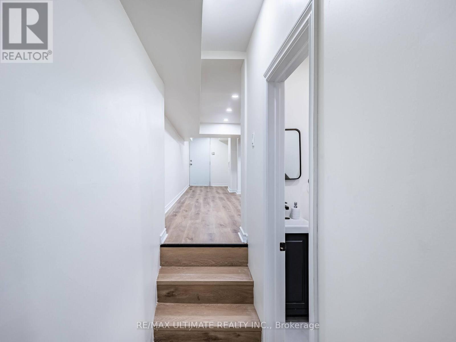 918 Ossington Avenue, Toronto (Dovercourt-Wallace Emerson-Junction), Ontario  M6J 3V1 - Photo 34 - W12853176