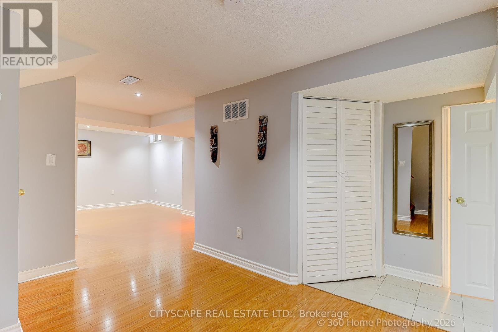 5487 Fudge Terrace, Mississauga, Ontario  L5M 0M9 - Photo 16 - W12853196