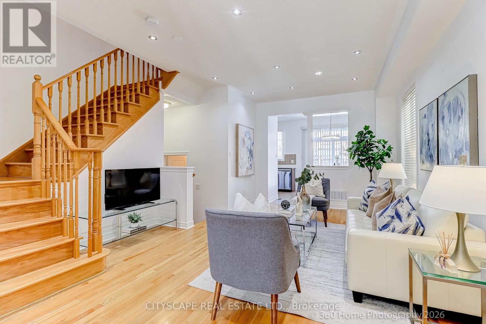 5487 Fudge Terrace, Mississauga, Ontario  L5M 0M9 - Photo 2 - W12853196