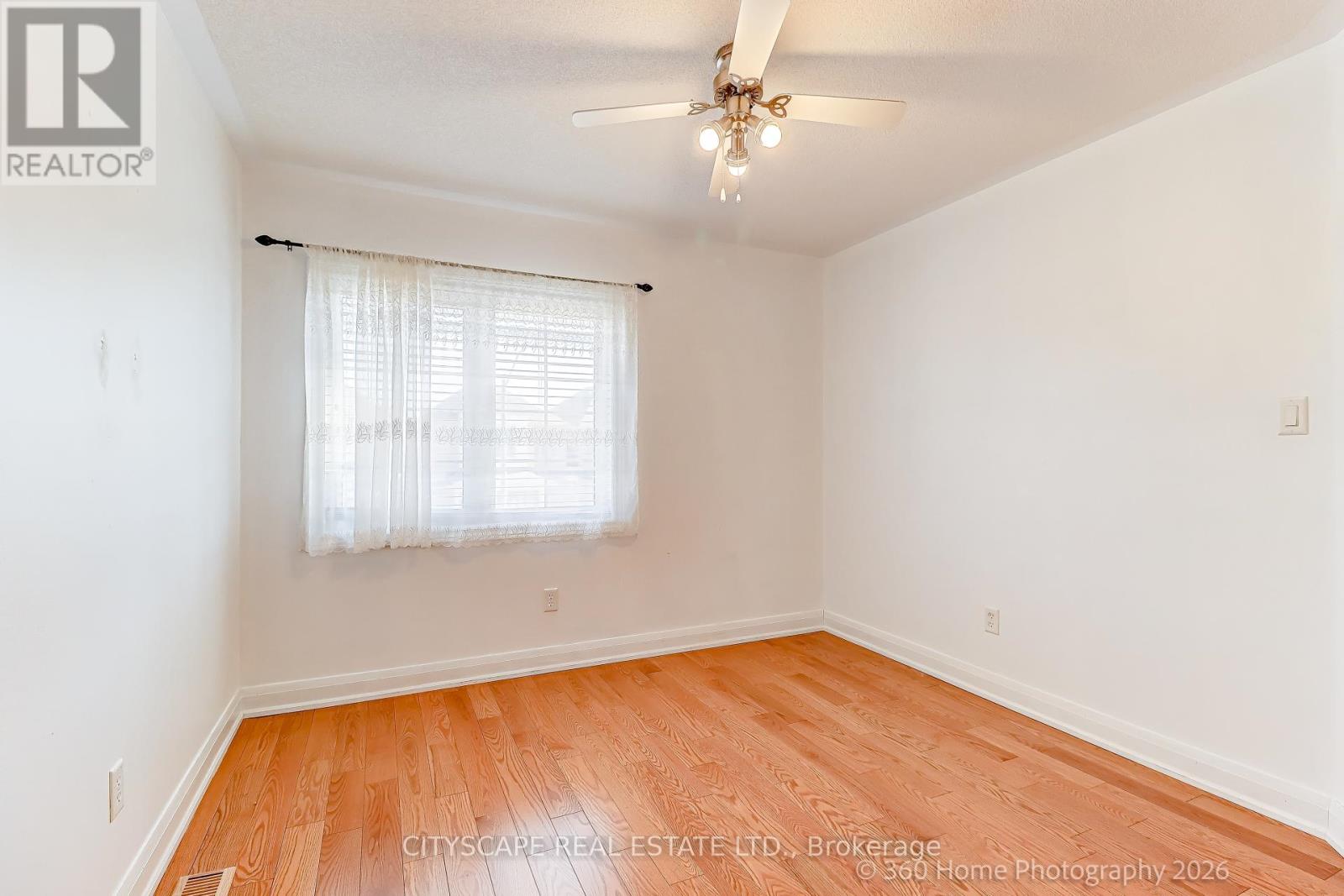 5487 Fudge Terrace, Mississauga, Ontario  L5M 0M9 - Photo 24 - W12853196