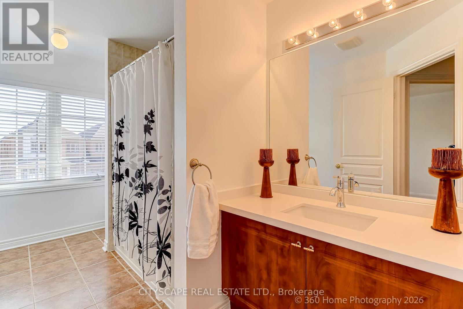 5487 Fudge Terrace, Mississauga, Ontario  L5M 0M9 - Photo 25 - W12853196