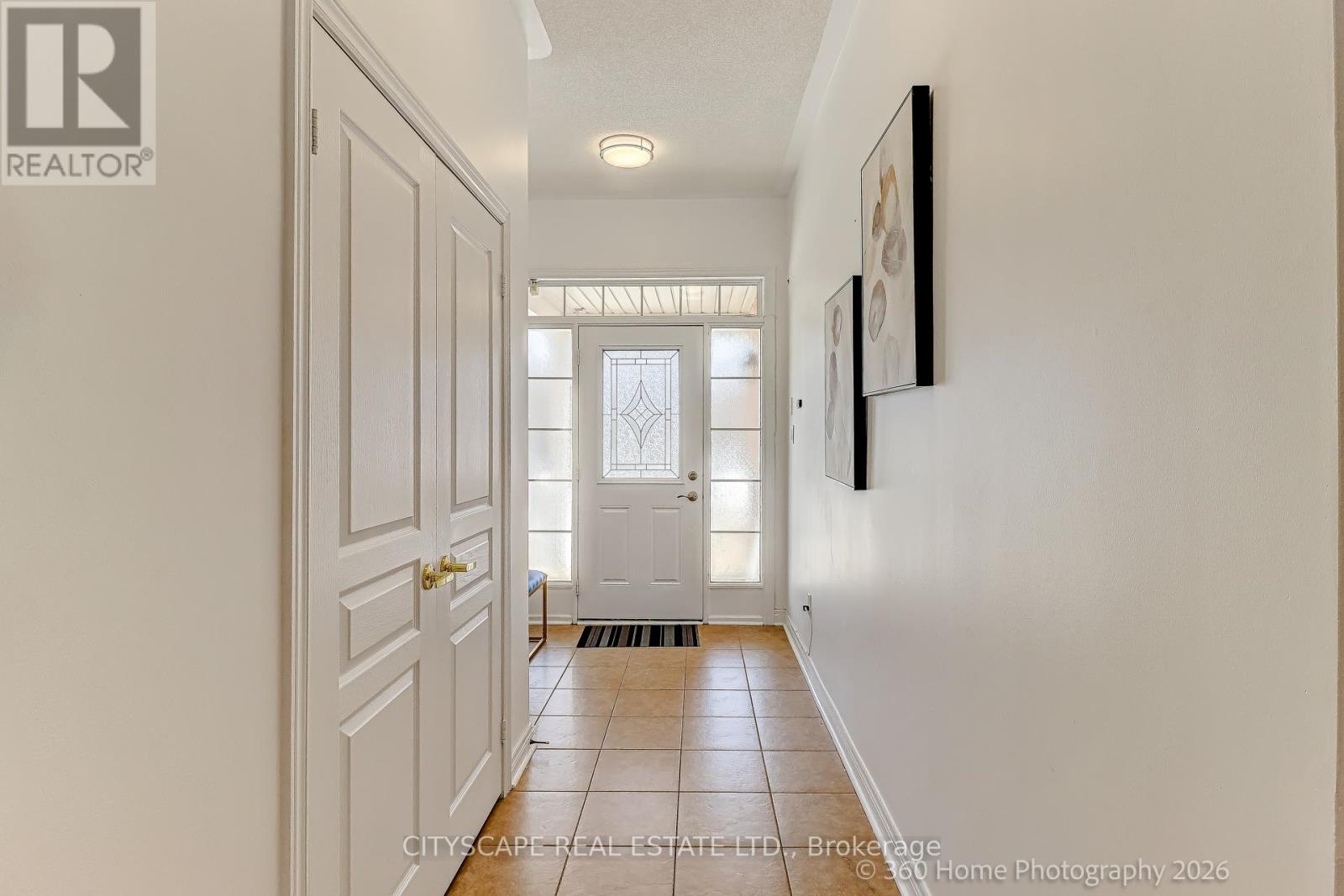 5487 Fudge Terrace, Mississauga, Ontario  L5M 0M9 - Photo 3 - W12853196