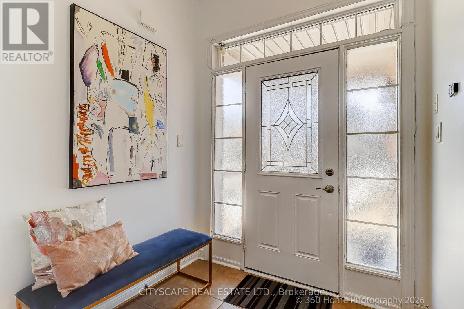 5487 Fudge Terrace, Mississauga, Ontario  L5M 0M9 - Photo 4 - W12853196