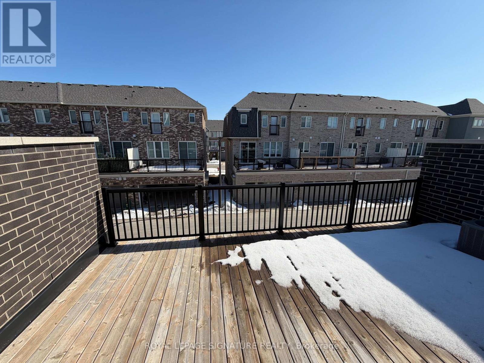 112 Burnhamthorpe Road E, Oakville (Go Glenorchy), Ontario  L6H 0X8 - Photo 12 - W12853246