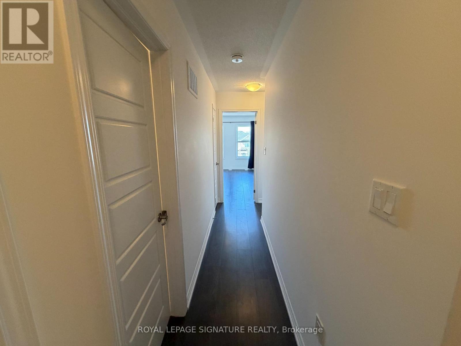 112 Burnhamthorpe Road E, Oakville (Go Glenorchy), Ontario  L6H 0X8 - Photo 16 - W12853246