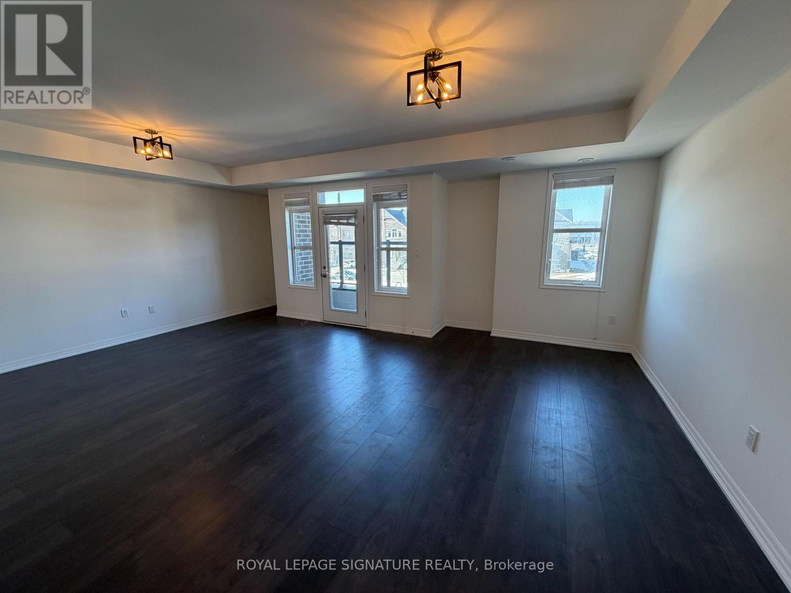 112 Burnhamthorpe Road E, Oakville (Go Glenorchy), Ontario  L6H 0X8 - Photo 6 - W12853246