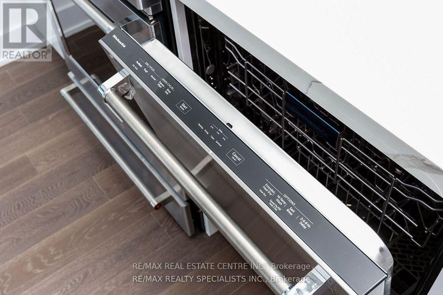 4220 - 30 Shore Breeze Drive, Toronto (Mimico), Ontario  M8V 1A1 - Photo 15 - W12853266