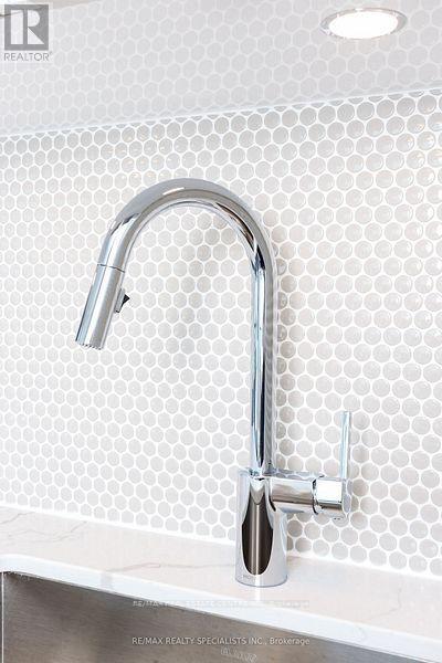 4220 - 30 Shore Breeze Drive, Toronto (Mimico), Ontario  M8V 1A1 - Photo 18 - W12853266