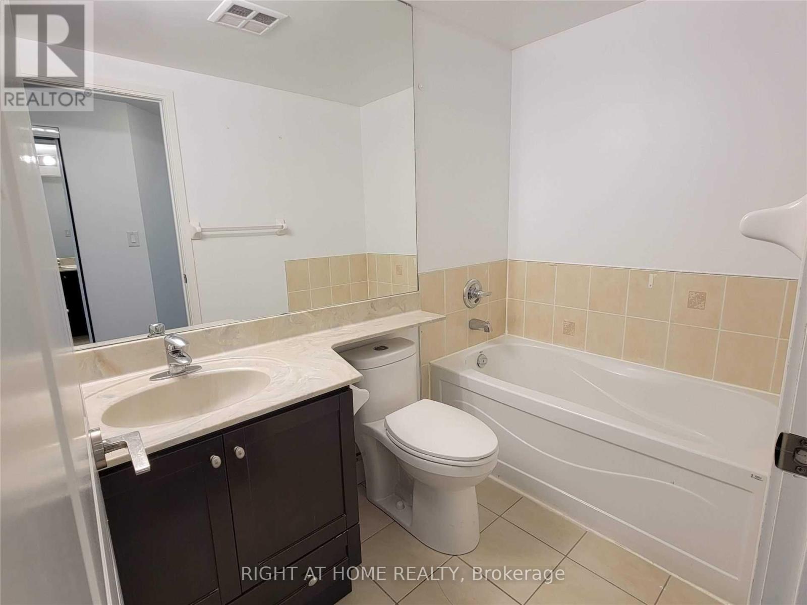 1206 - 80 Absolute Avenue, Mississauga (City Centre), Ontario  L4Z 0A5 - Photo 15 - W12853276